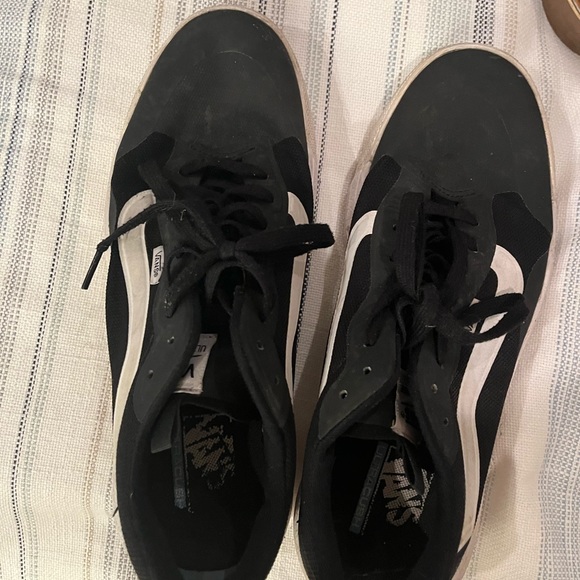 Vans Men’s 10.5 - Picture 1 of 2